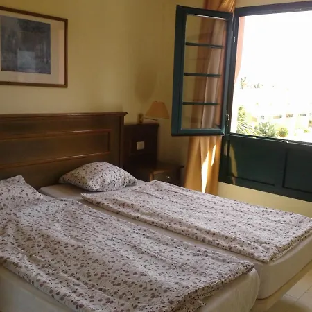 Apartment Gepflegte Apartment-anlage Mit Pool Und Garten *